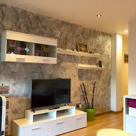 Apartamento Turistico Saianes Apartment *