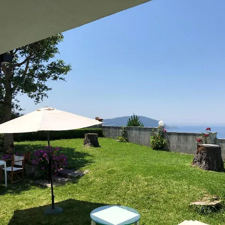 Apartamento Turistico Saianes Apartment *